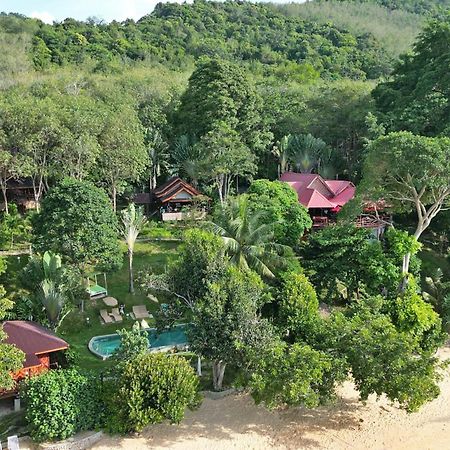 Banyan Bay Villas Koh Jum Bagian luar foto
