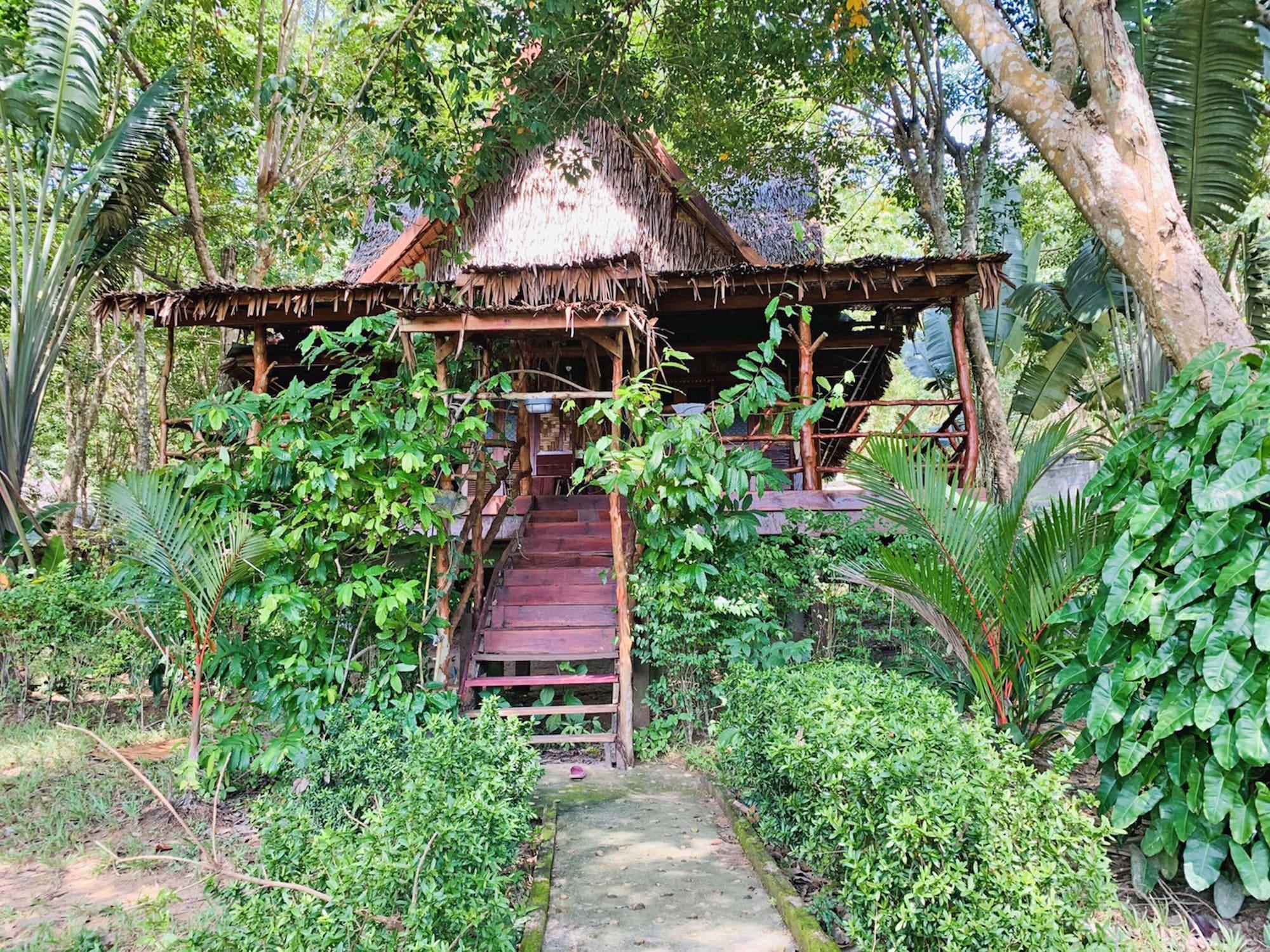 Banyan Bay Villas Koh Jum Bagian luar foto