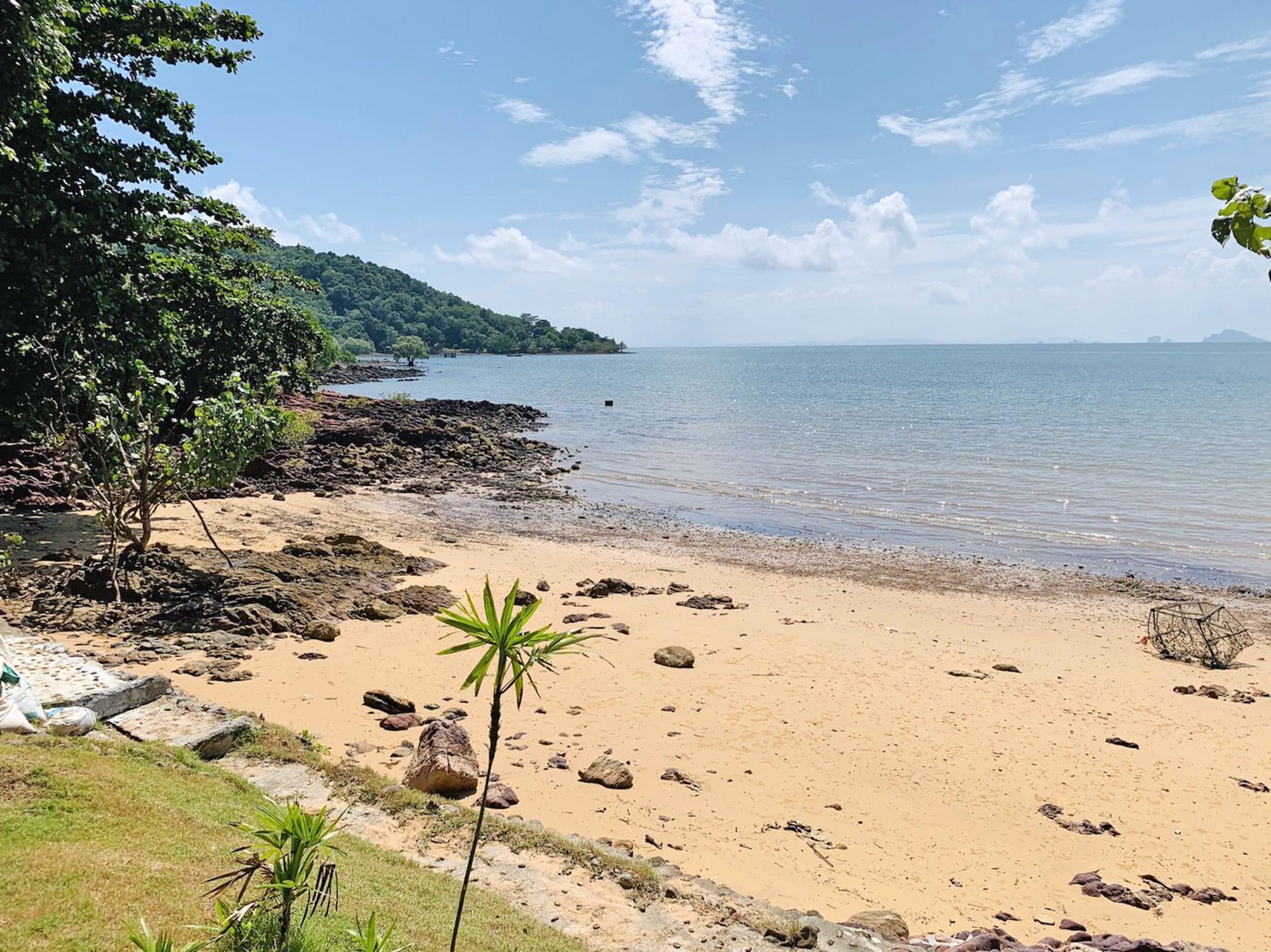 Banyan Bay Villas Koh Jum Bagian luar foto